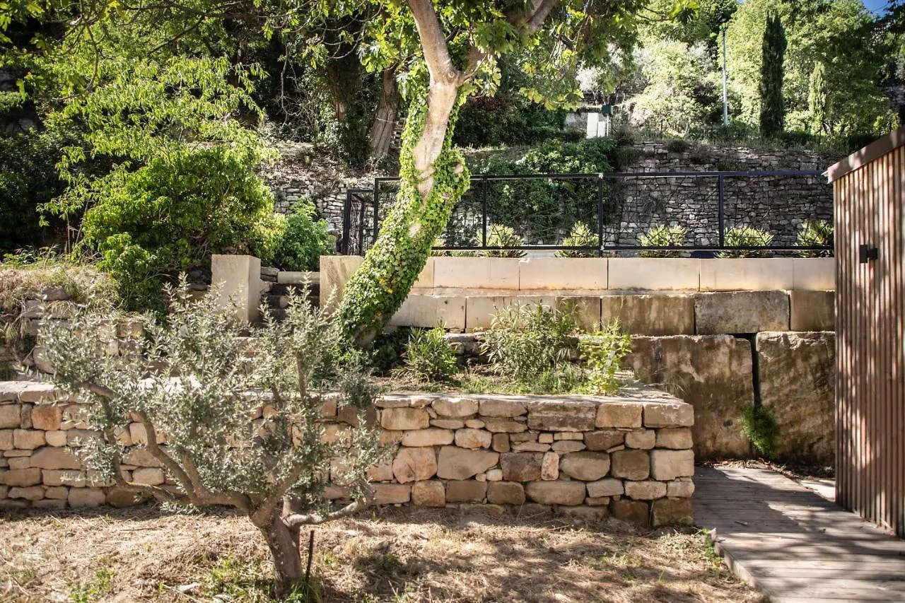 Hébergement de vacances Les Cabanes de la Fontaine Lacoste  France